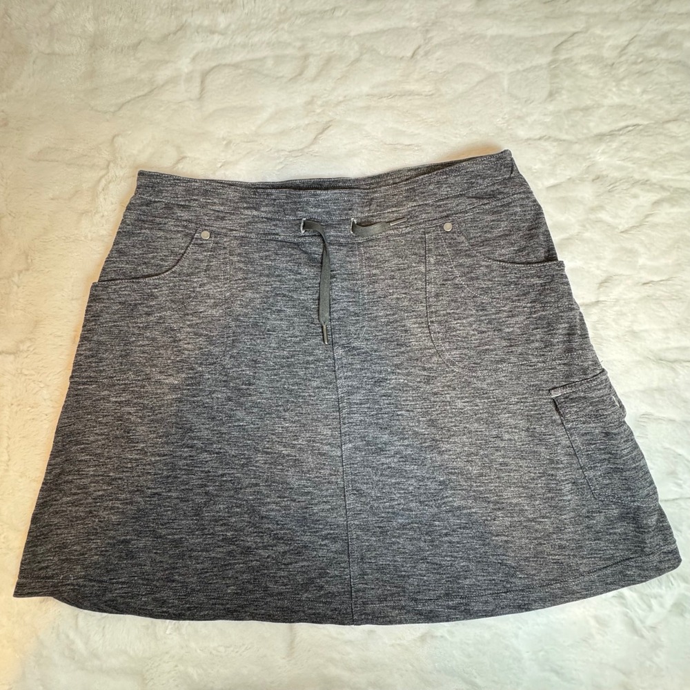 Kuhl Mova Skort Gray Heather Athletic Hiking Skirt Built-in Shorts Womens Medium